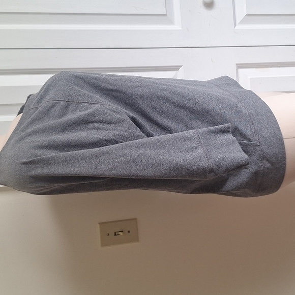 3/$20 Danskin Charcoal 3/4 Sleeve Women's Top Size M - Picture 2 of 8